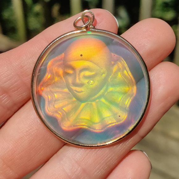 🤡 Vintage 3D Hologram Mime Pendant - Picture 4 of 5